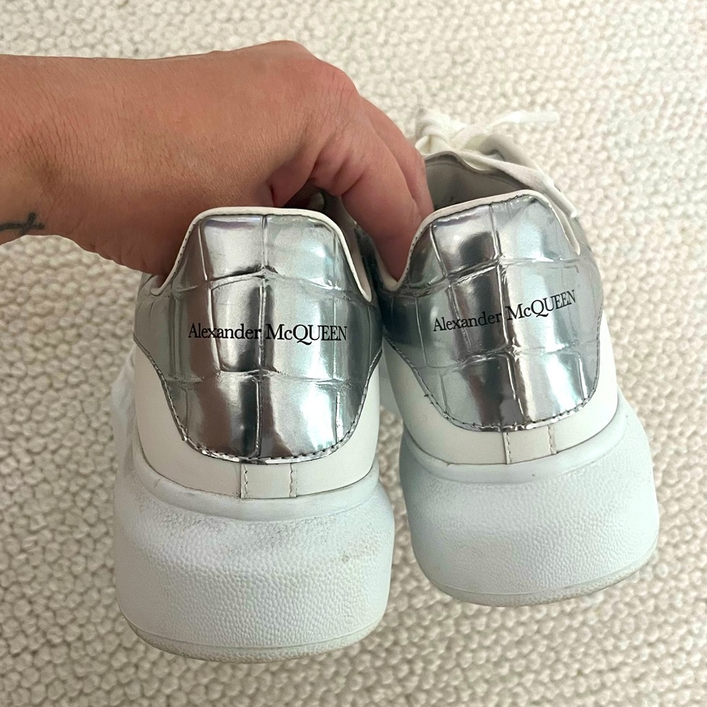 New Alexander McQueen size 7